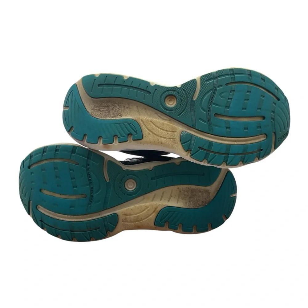 Brooks sleek navy